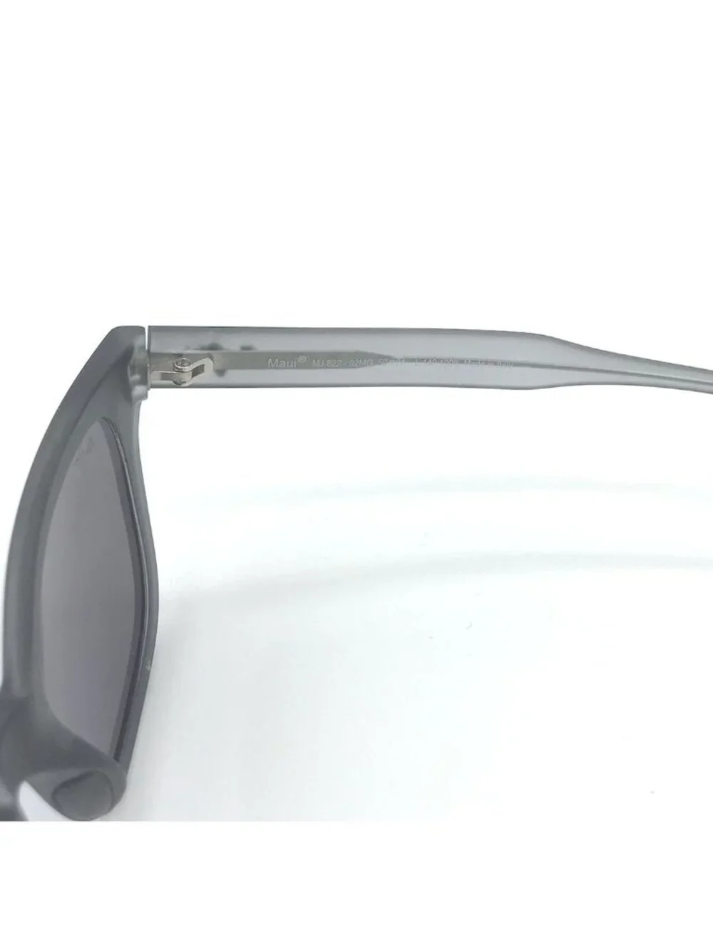 Maui Jim Shore Break MJ 822-02MG Black with Grey / Blue Hawaii Lens